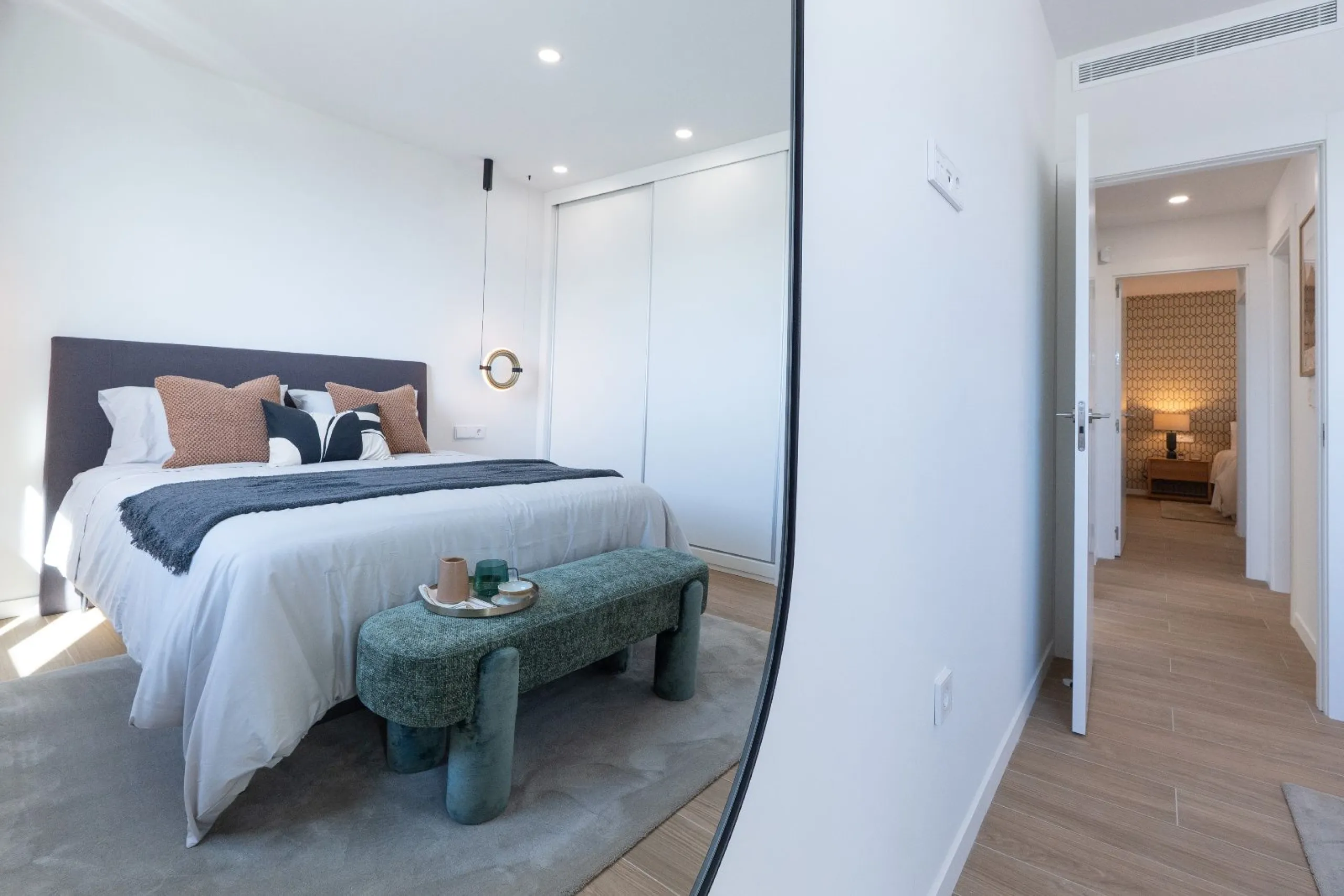 Exclusivo conjunto de villas con vistas panorámicas en Polop, Alicante