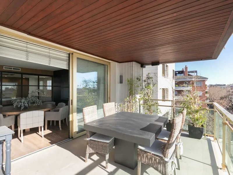 Designer Duplex Penthouse with Panoramic Views and Terraces in Les Tres Torres, Barcelona