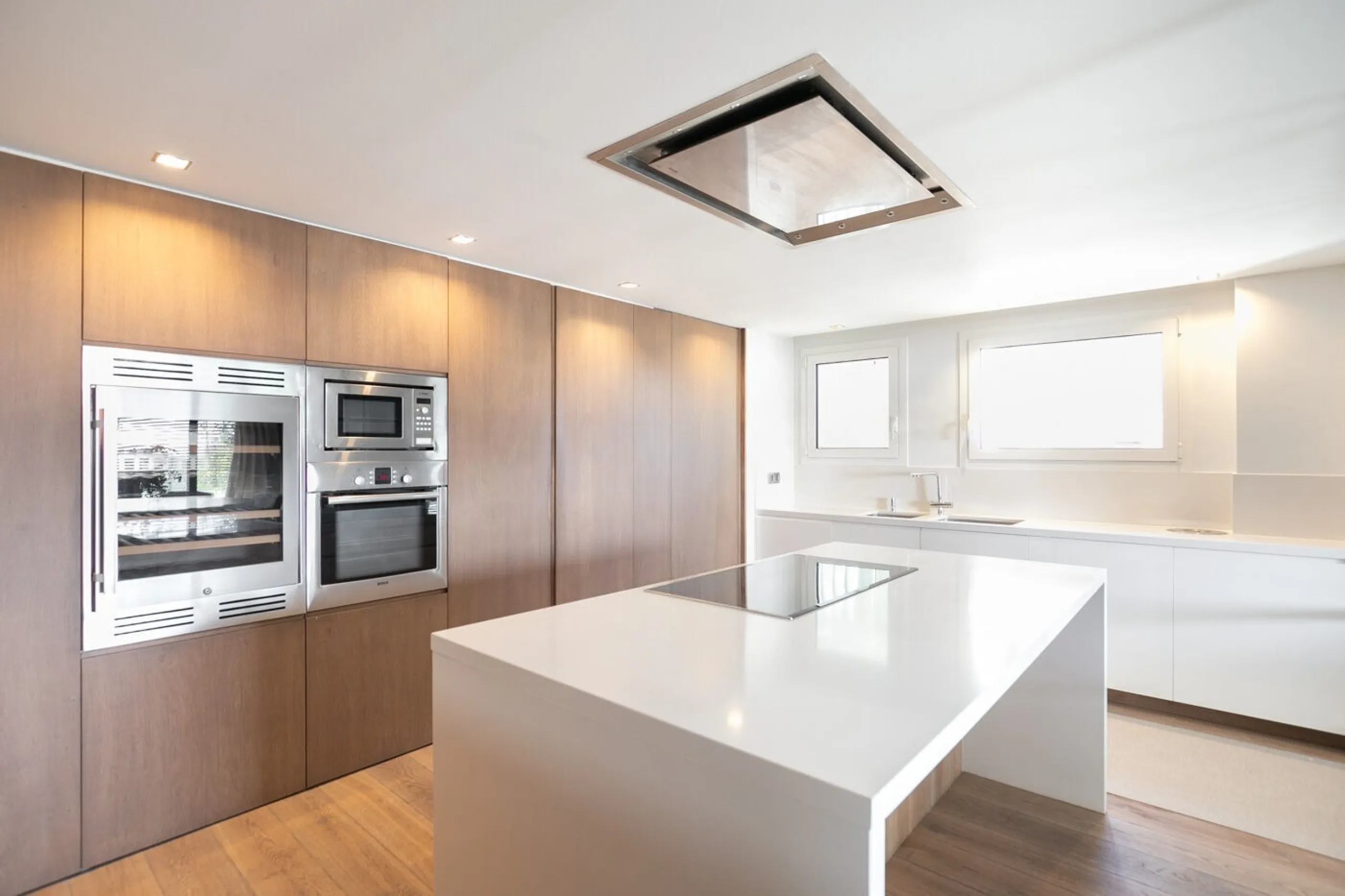 Designer Duplex Penthouse with Panoramic Views and Terraces in Les Tres Torres, Barcelona