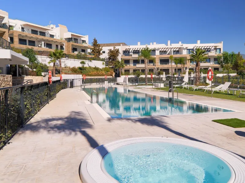 Moderno apartamento en el Triángulo de Oro de la Costa del Sol en Estepona, Málaga