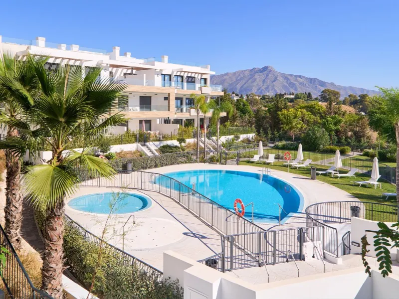 Moderno apartamento en el Triángulo de Oro de la Costa del Sol en Estepona, Málaga
