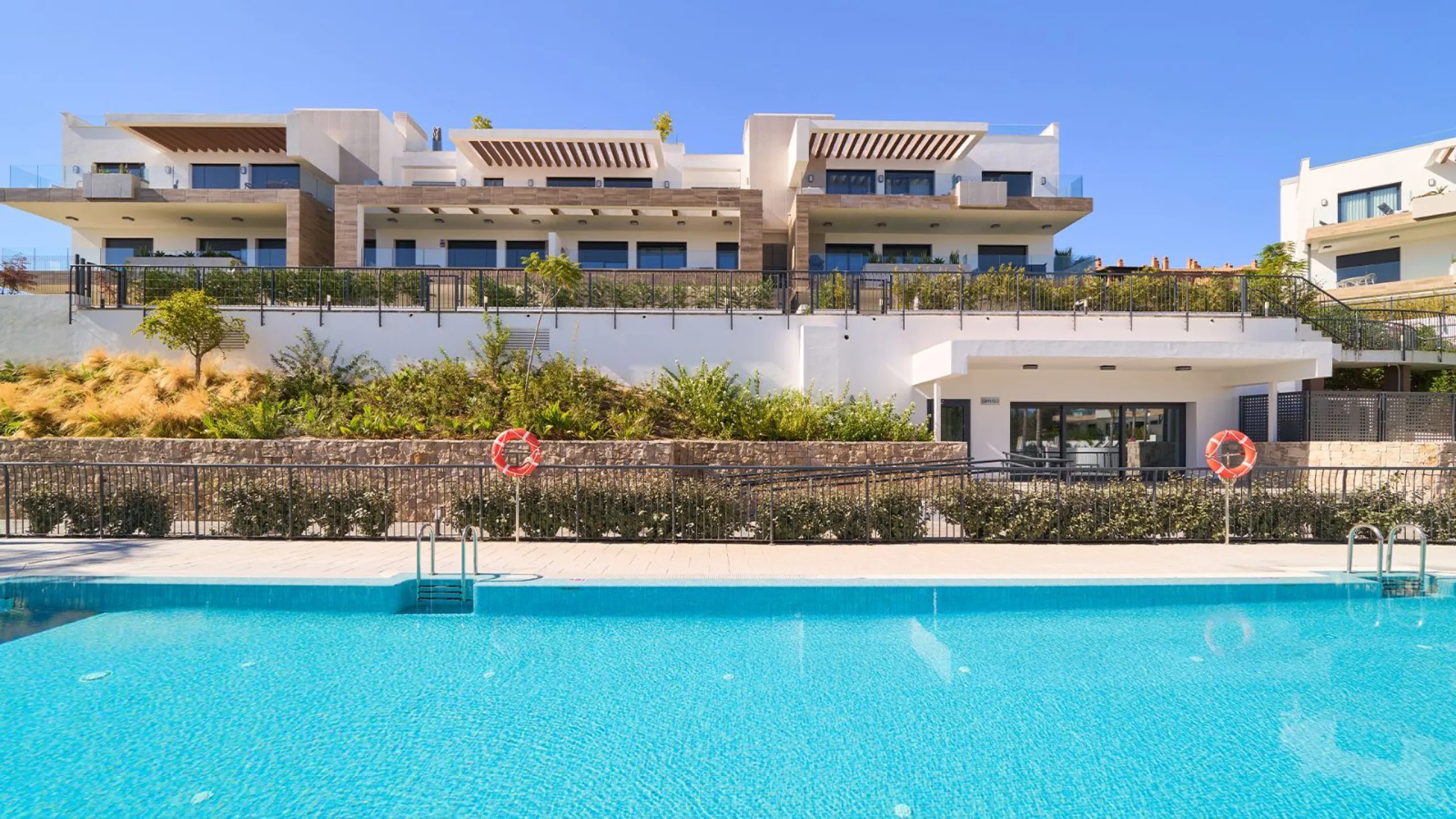 Moderno apartamento en el Triángulo de Oro de la Costa del Sol en Estepona, Málaga