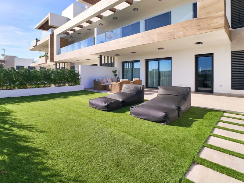 Moderno apartamento en el Triángulo de Oro de la Costa del Sol en Estepona, Málaga