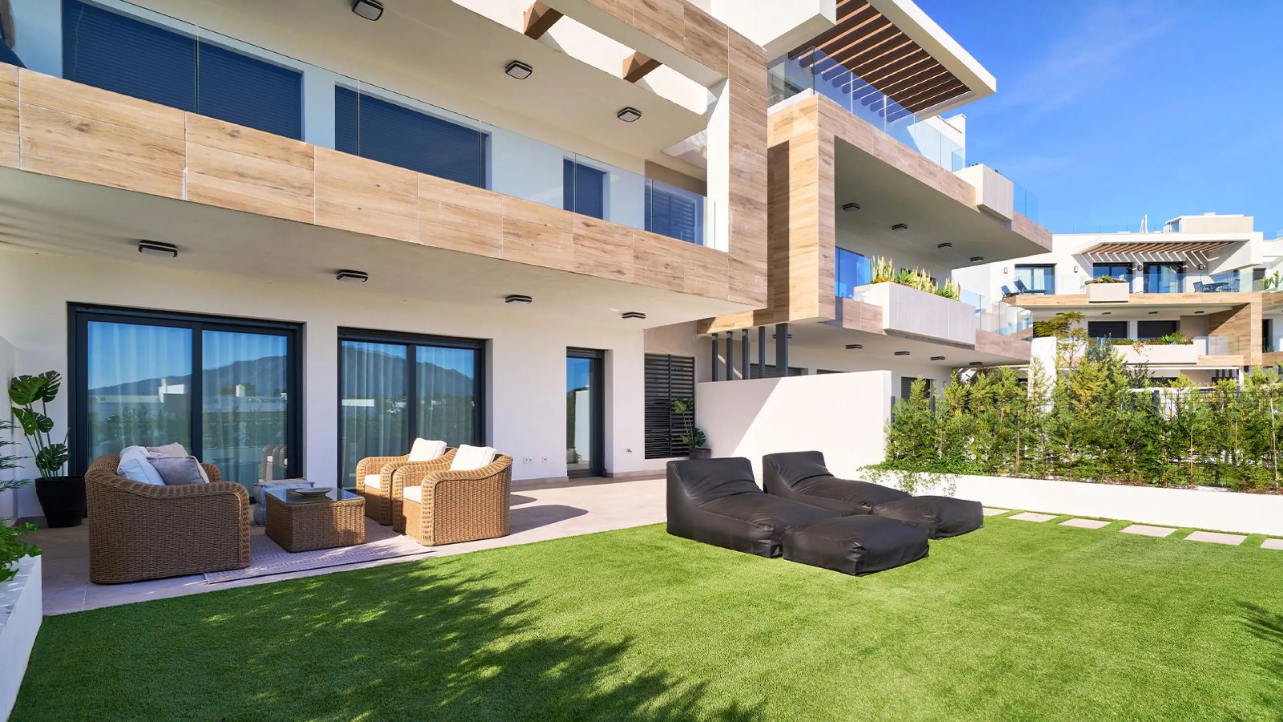 Moderno apartamento en el Triángulo de Oro de la Costa del Sol en Estepona, Málaga