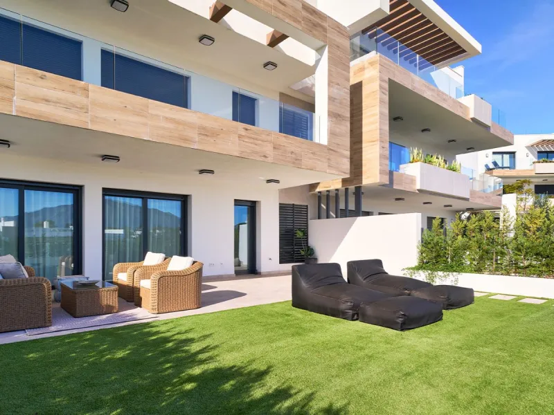 Moderno apartamento en el Triángulo de Oro de la Costa del Sol en Estepona, Málaga