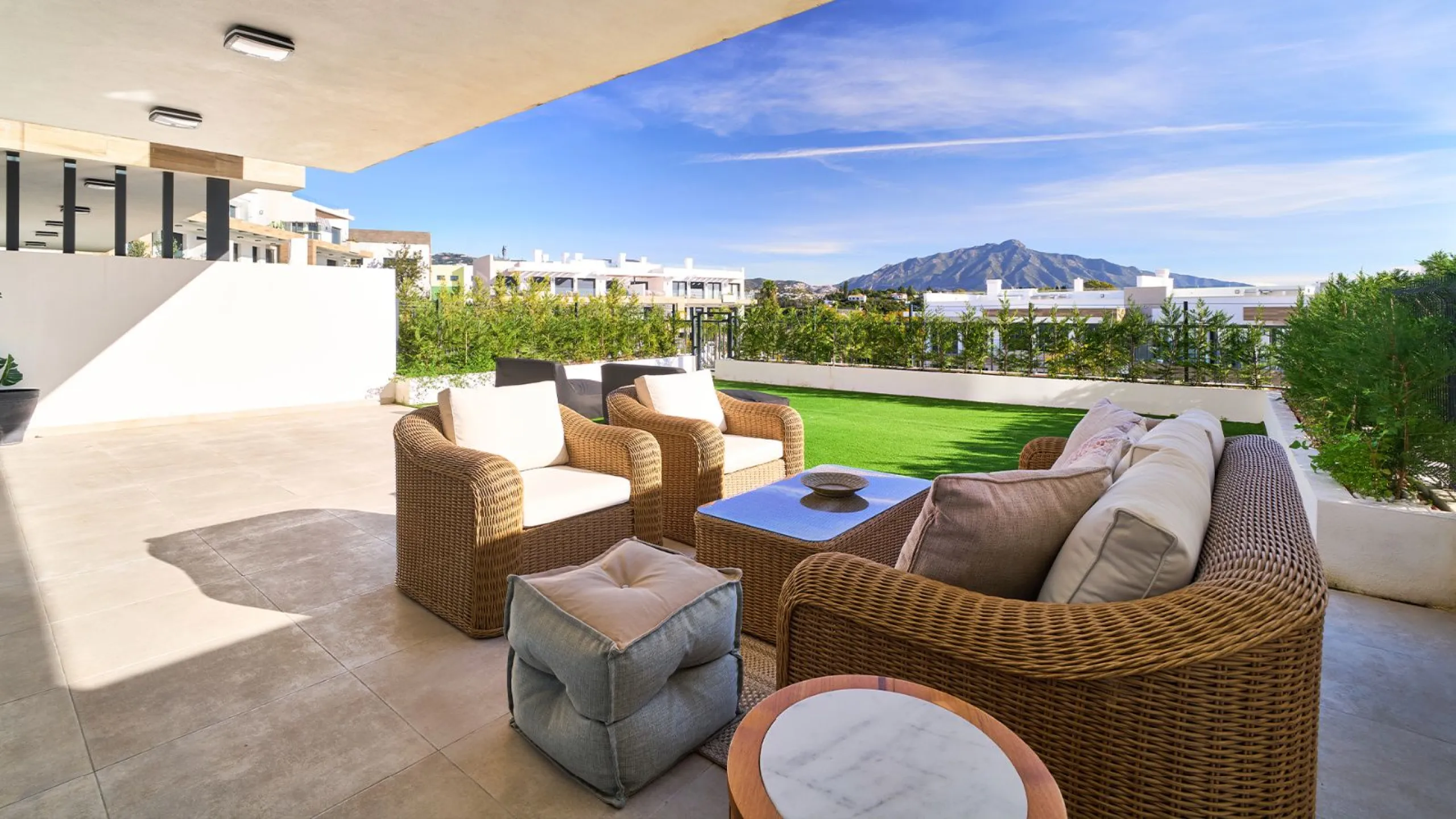 Moderno apartamento en el Triángulo de Oro de la Costa del Sol en Estepona, Málaga