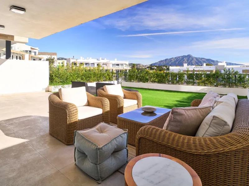 Moderno apartamento en el Triángulo de Oro de la Costa del Sol en Estepona, Málaga