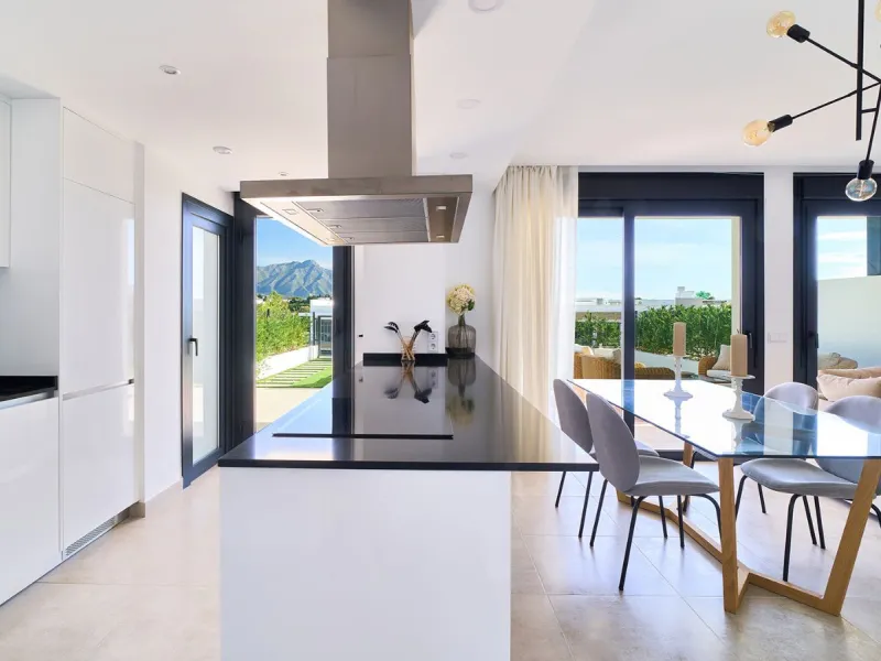 Moderno apartamento en el Triángulo de Oro de la Costa del Sol en Estepona, Málaga
