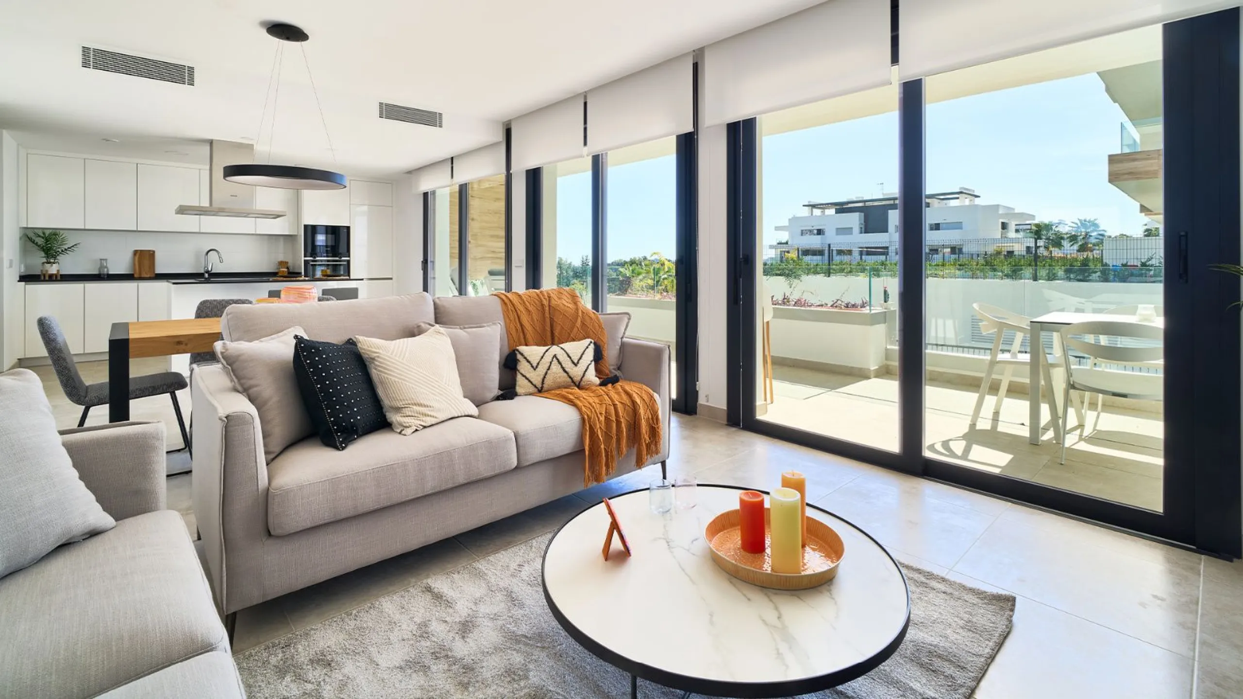Moderno apartamento en el Triángulo de Oro de la Costa del Sol en Estepona, Málaga
