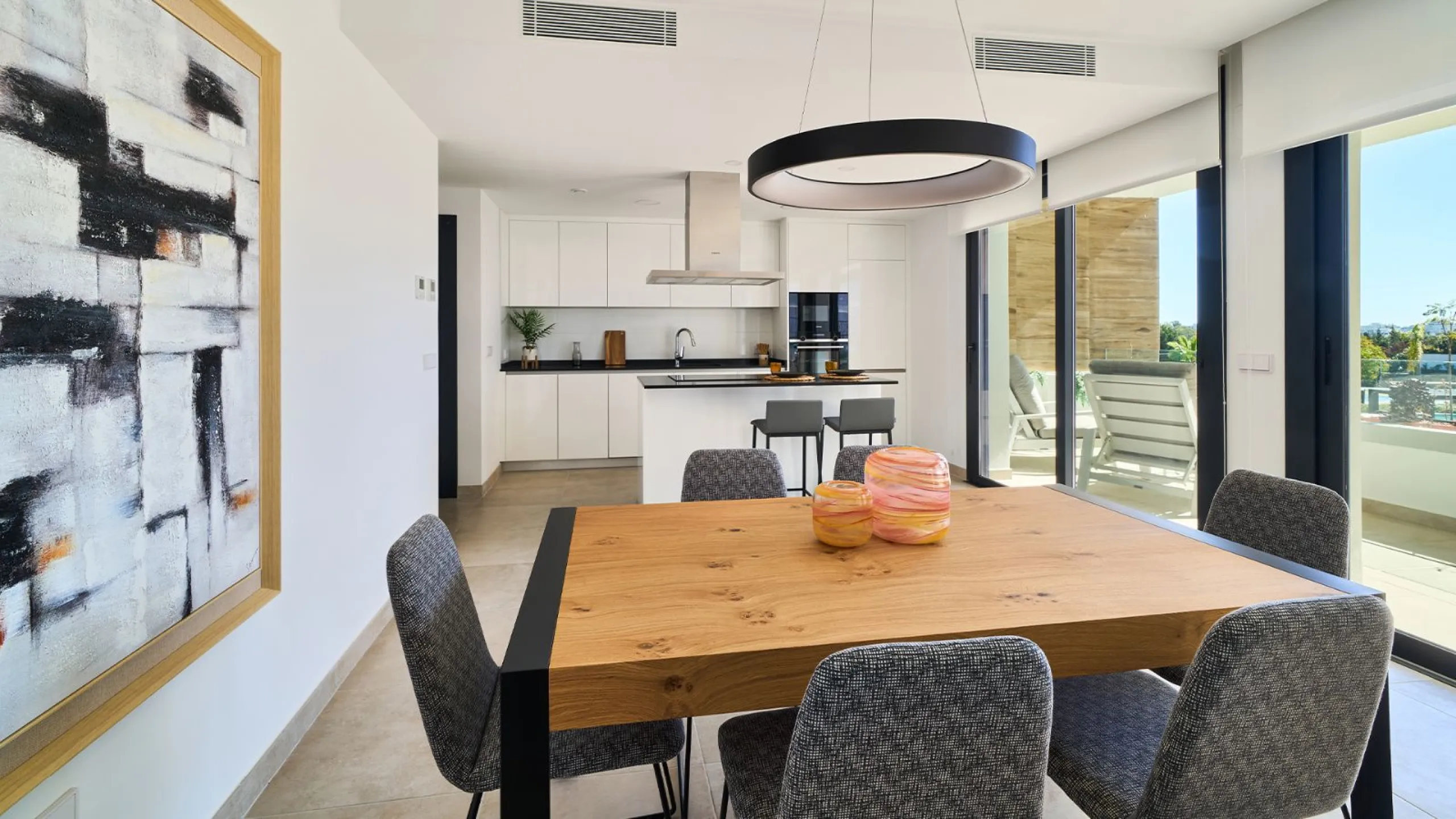 Moderno apartamento en el Triángulo de Oro de la Costa del Sol en Estepona, Málaga