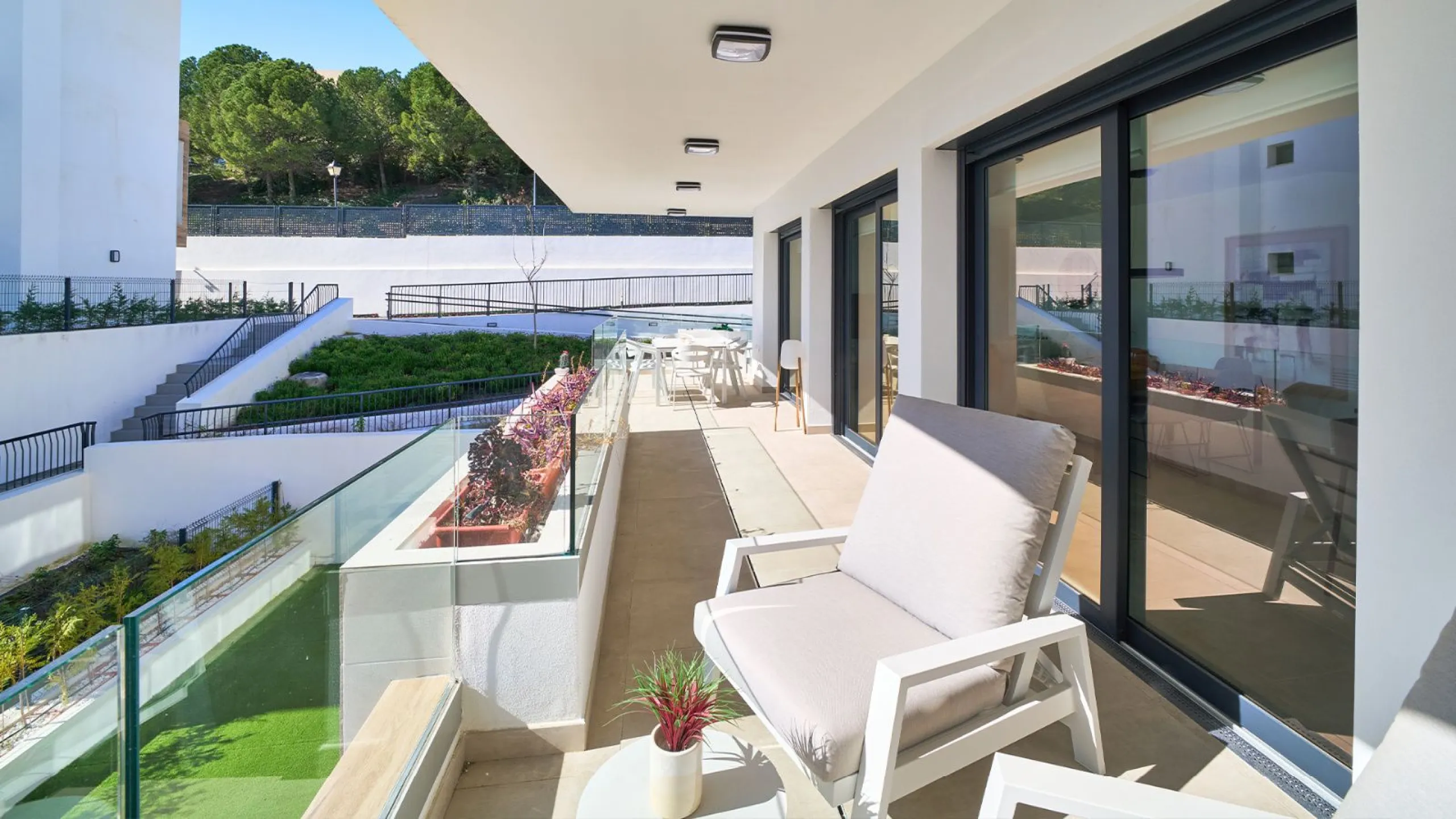 Moderno apartamento en el Triángulo de Oro de la Costa del Sol en Estepona, Málaga