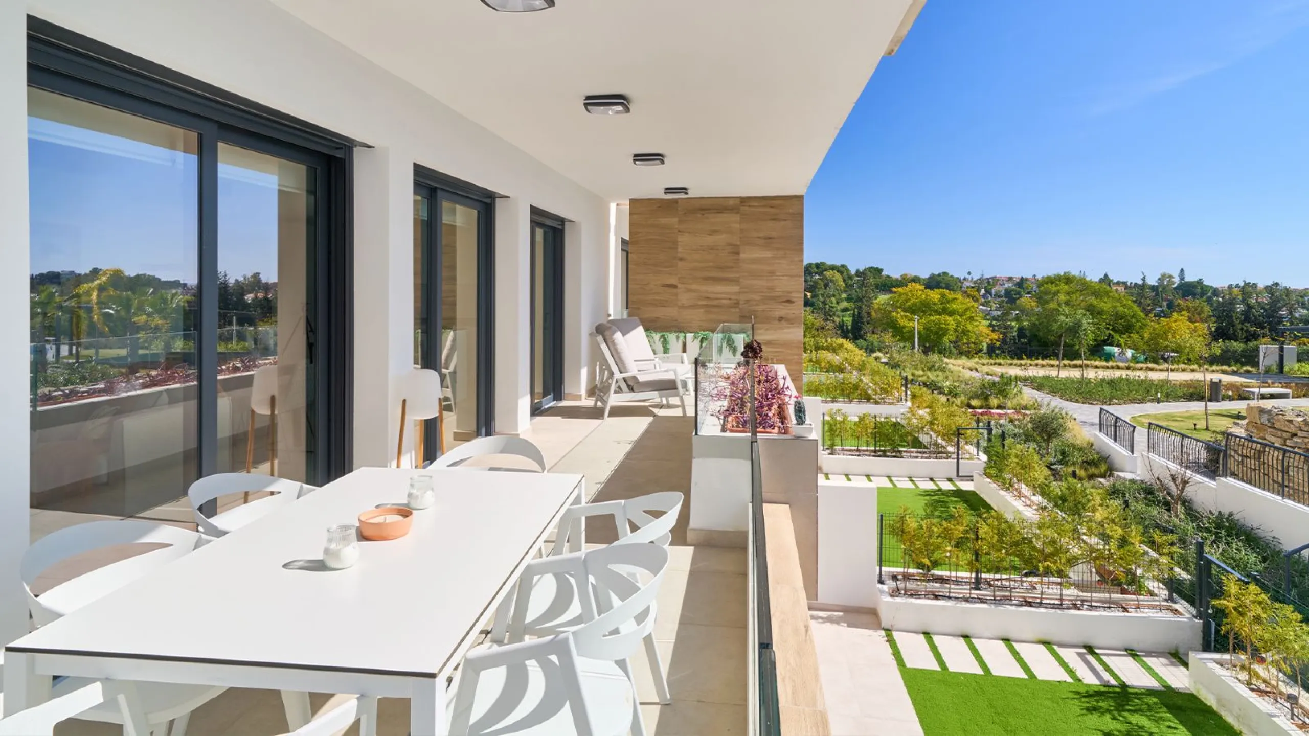 Moderno apartamento en el Triángulo de Oro de la Costa del Sol en Estepona, Málaga