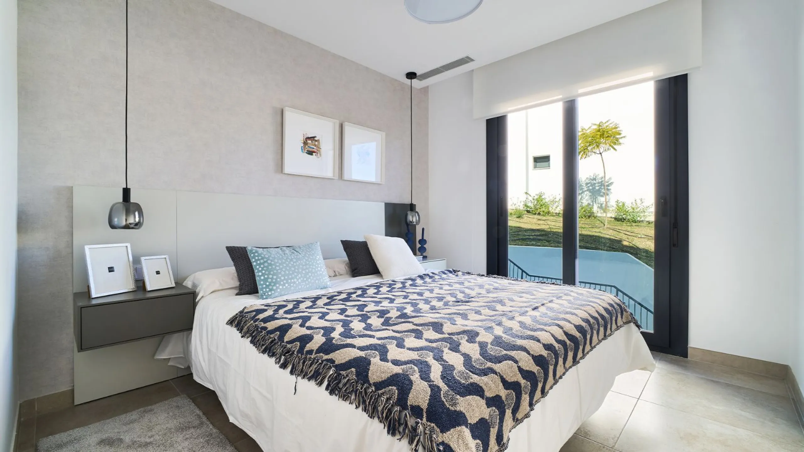 Moderno apartamento en el Triángulo de Oro de la Costa del Sol en Estepona, Málaga