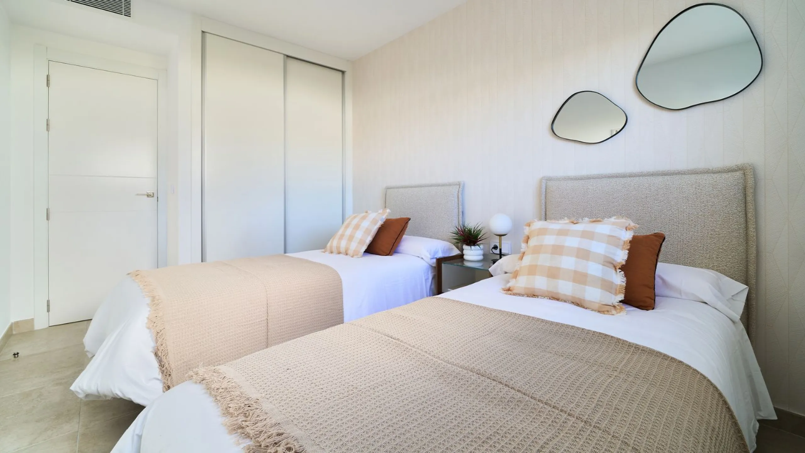 Moderno apartamento en el Triángulo de Oro de la Costa del Sol en Estepona, Málaga
