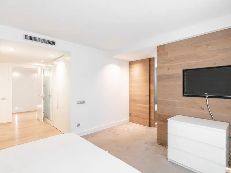 Designer Duplex Penthouse with Panoramic Views and Terraces in Les Tres Torres, Barcelona