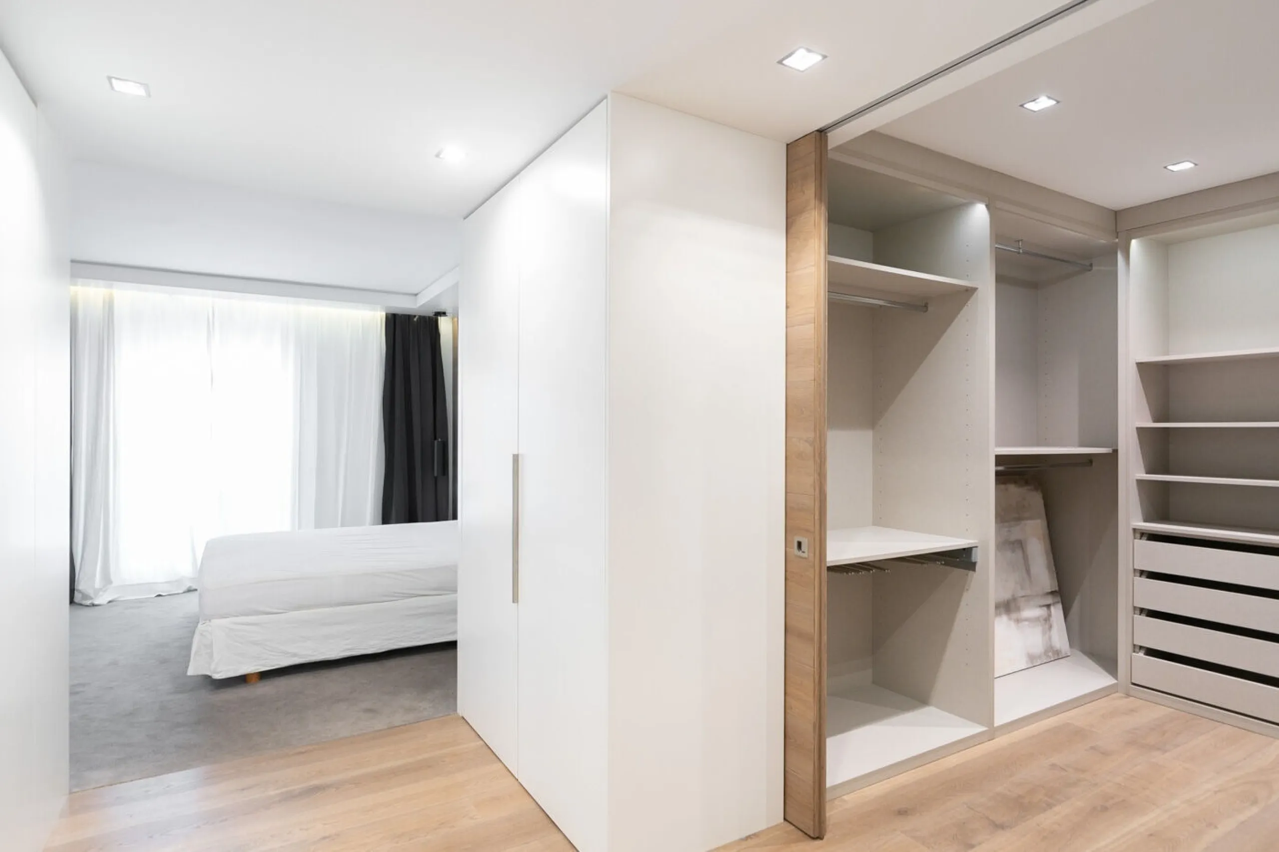 Designer Duplex Penthouse with Panoramic Views and Terraces in Les Tres Torres, Barcelona