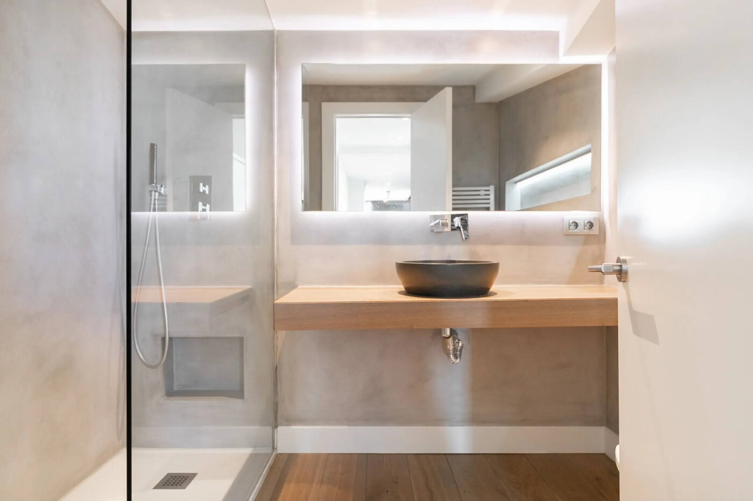 Designer Duplex Penthouse with Panoramic Views and Terraces in Les Tres Torres, Barcelona