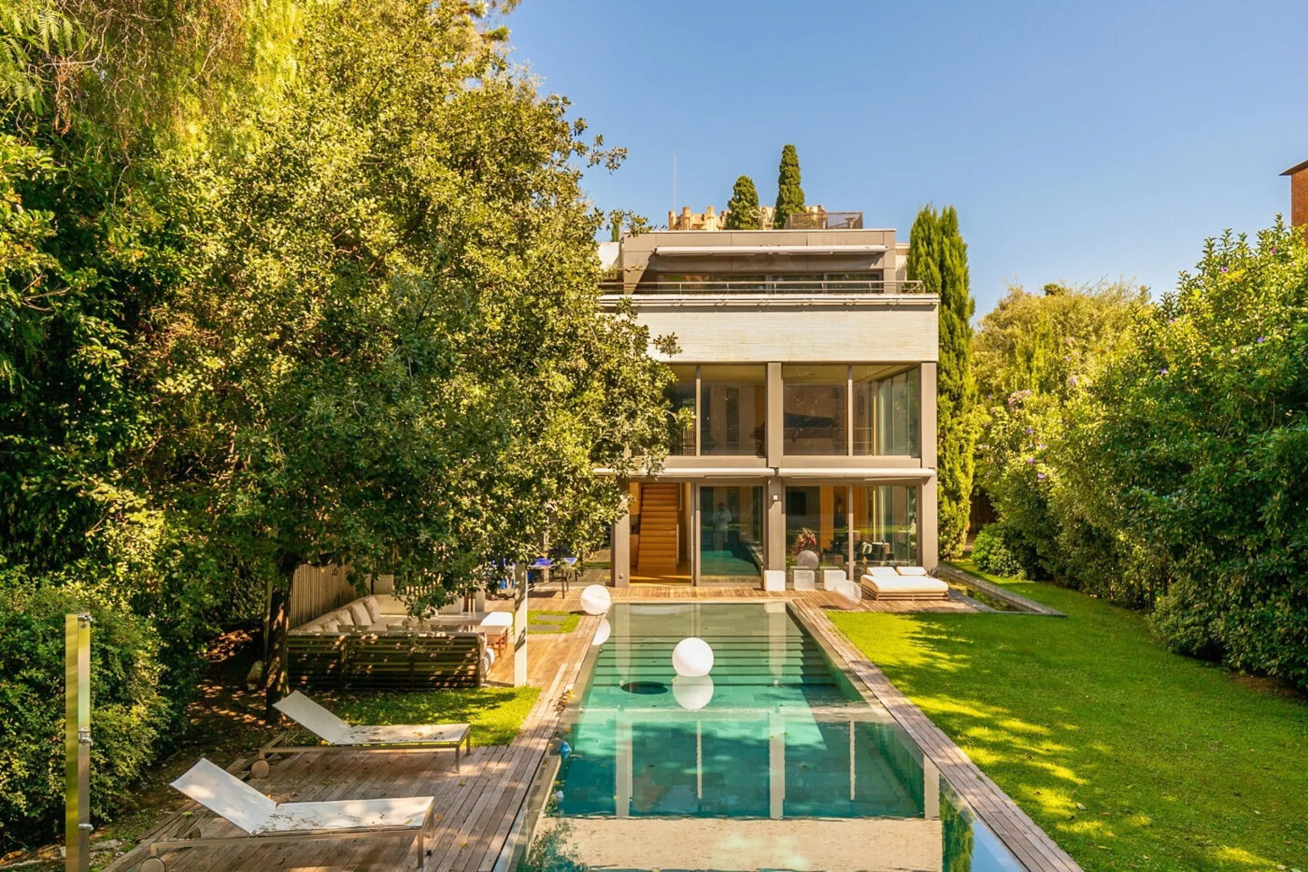 Detached House with Garden, Pool and Garage in Sant Gervasi – La Bonanova, Barcelona