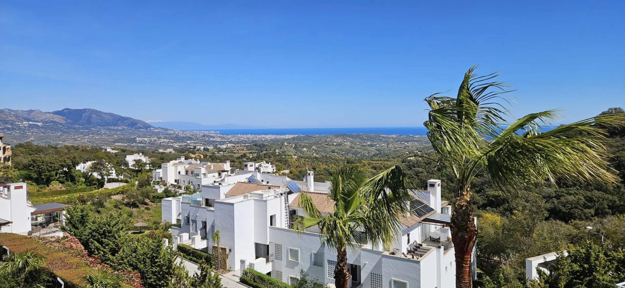 Apartment - Penthouse в продаже в Marbella, Málaga. В доме 3 спален и 2 ванных комнат. Площадь дома 114 м²