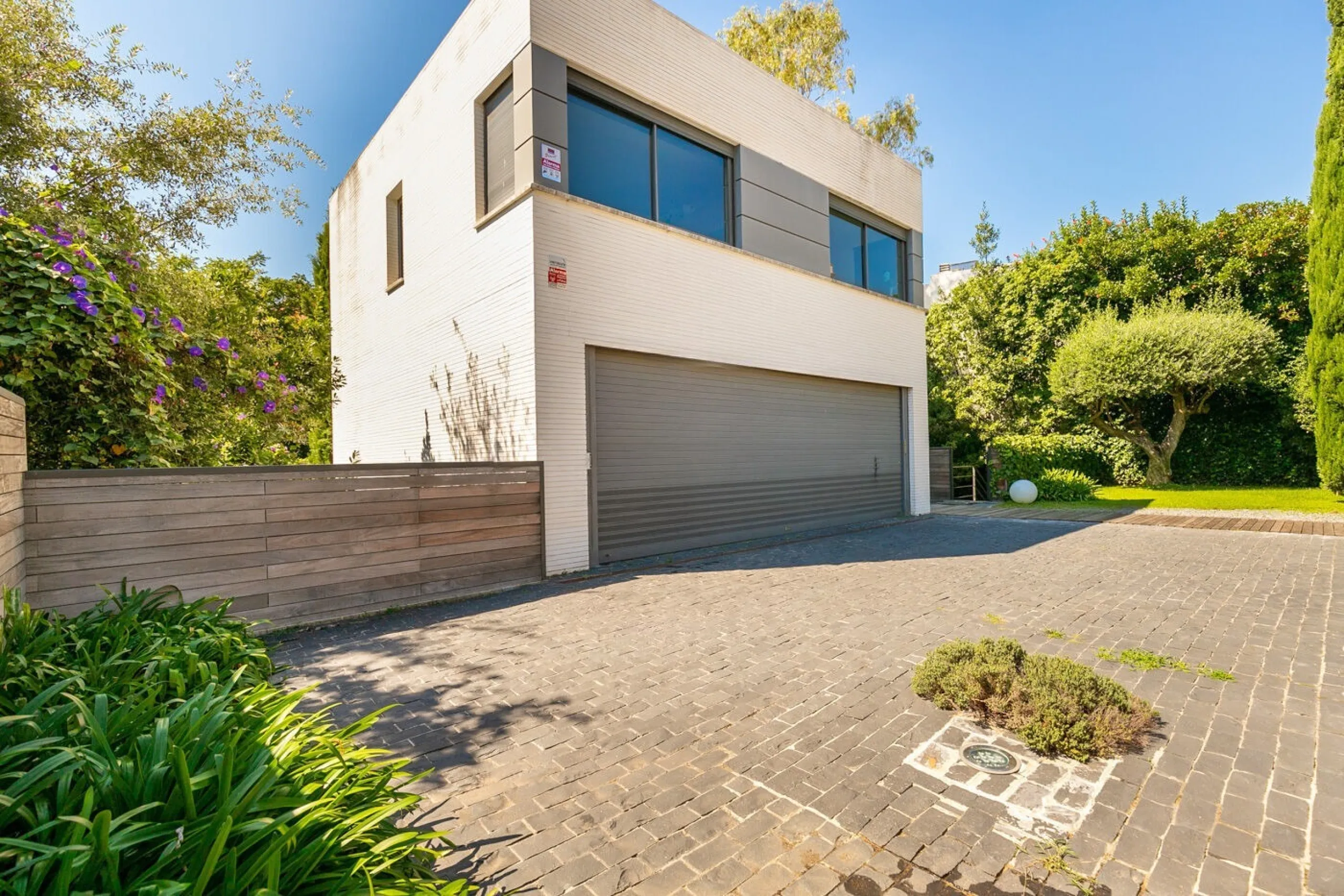 Detached House with Garden, Pool and Garage in Sant Gervasi – La Bonanova, Barcelona