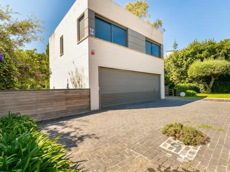 Detached House with Garden, Pool and Garage in Sant Gervasi – La Bonanova, Barcelona