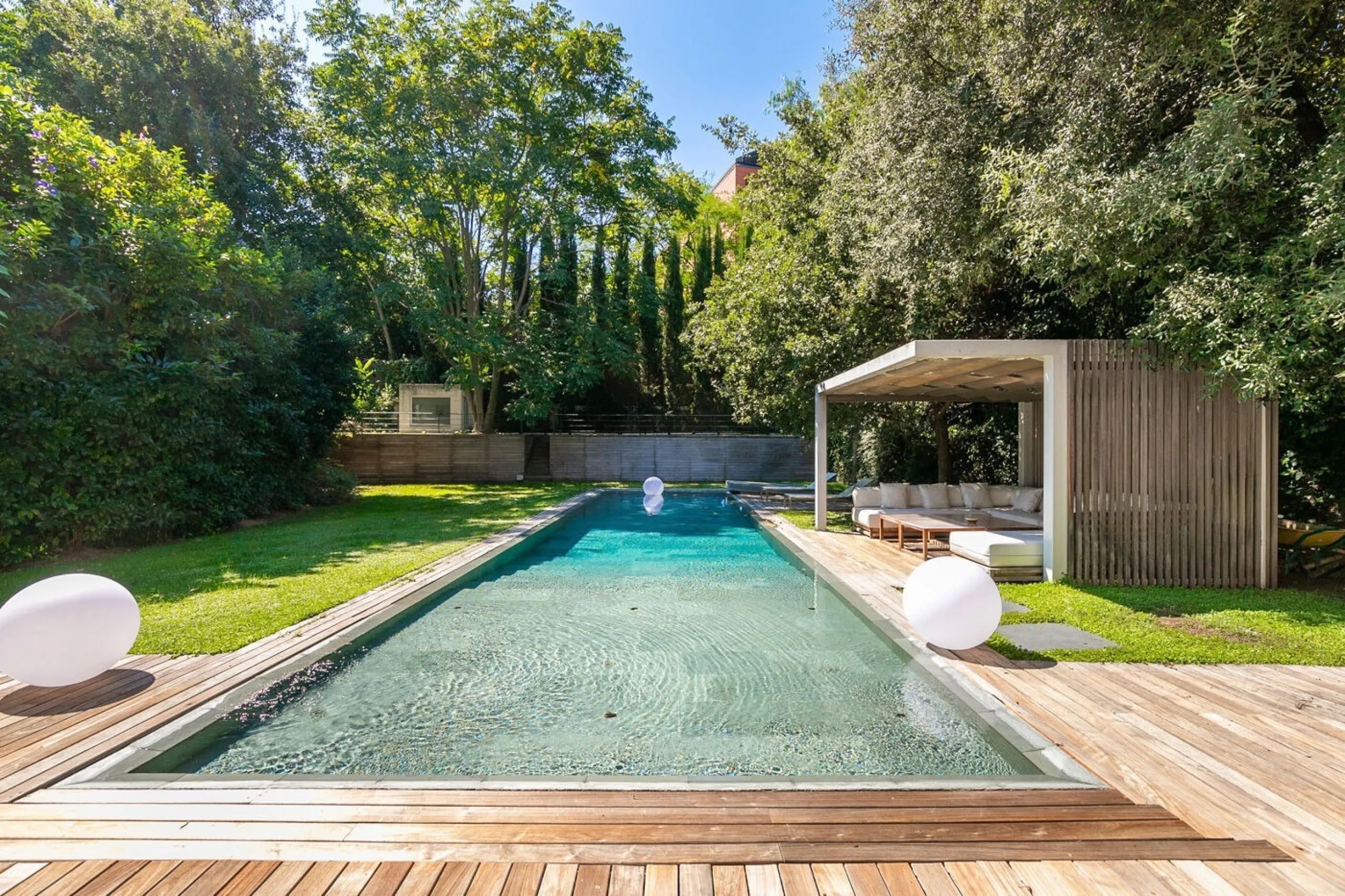 Detached House with Garden, Pool and Garage in Sant Gervasi – La Bonanova, Barcelona