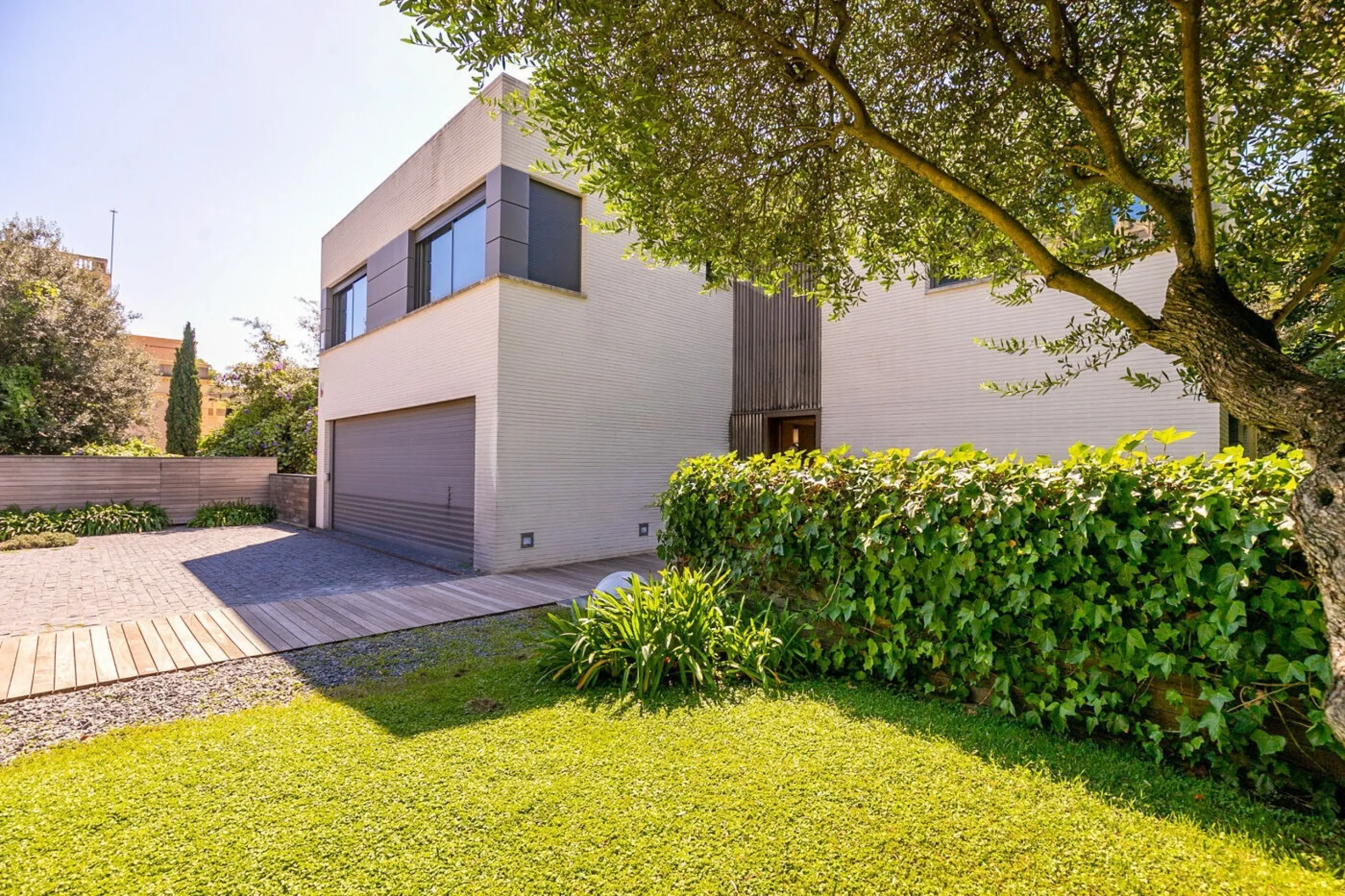 Detached House with Garden, Pool and Garage in Sant Gervasi – La Bonanova, Barcelona