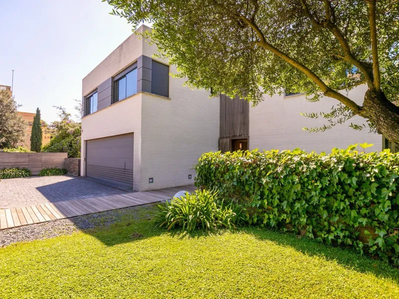 Detached House with Garden, Pool and Garage in Sant Gervasi – La Bonanova, Barcelona