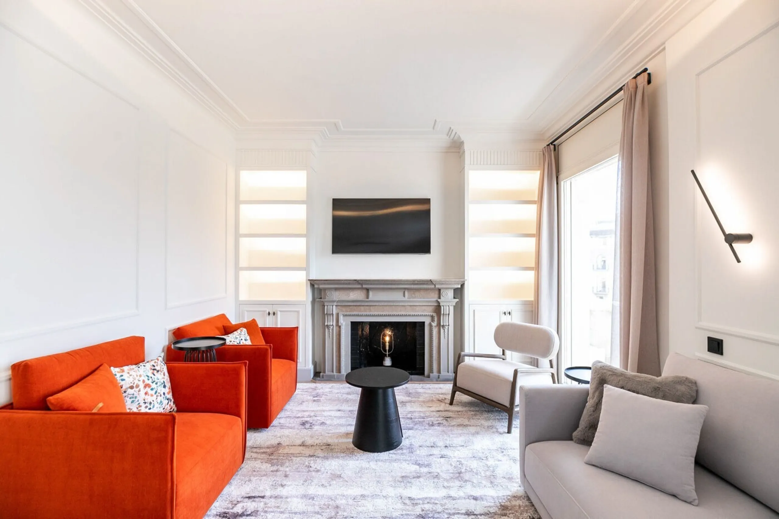 Luxury Apartment with Terrace and Casa Batlló Views on Passeig de Gracia, Barcelona