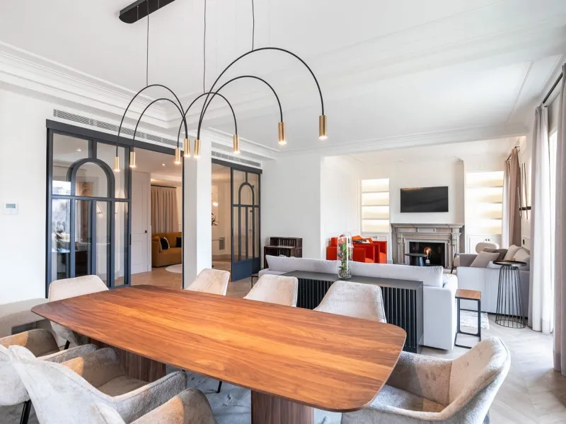 Luxury Apartment with Terrace and Casa Batlló Views on Passeig de Gracia, Barcelona