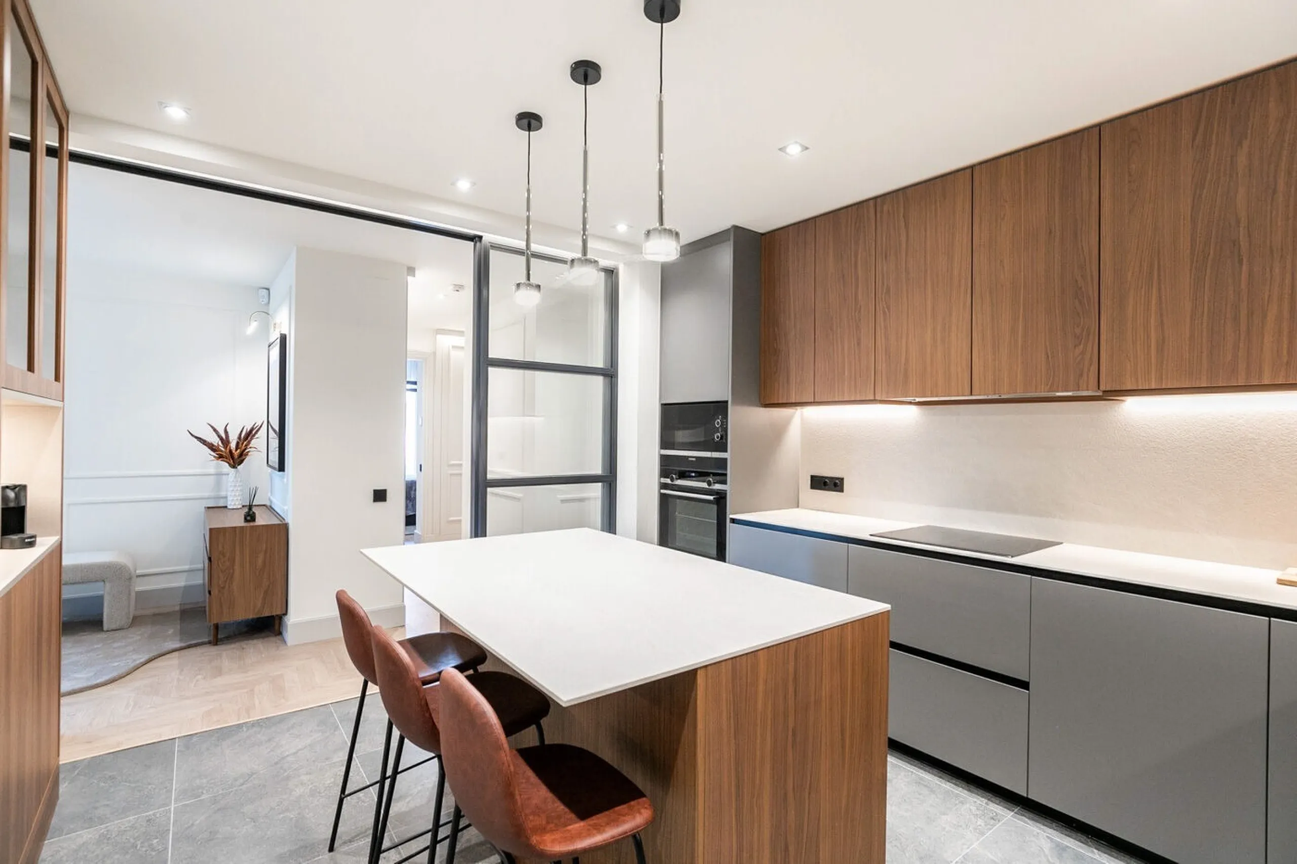 Luxury Apartment with Terrace and Casa Batlló Views on Passeig de Gracia, Barcelona