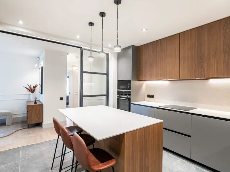 Luxury Apartment with Terrace and Casa Batlló Views on Passeig de Gracia, Barcelona