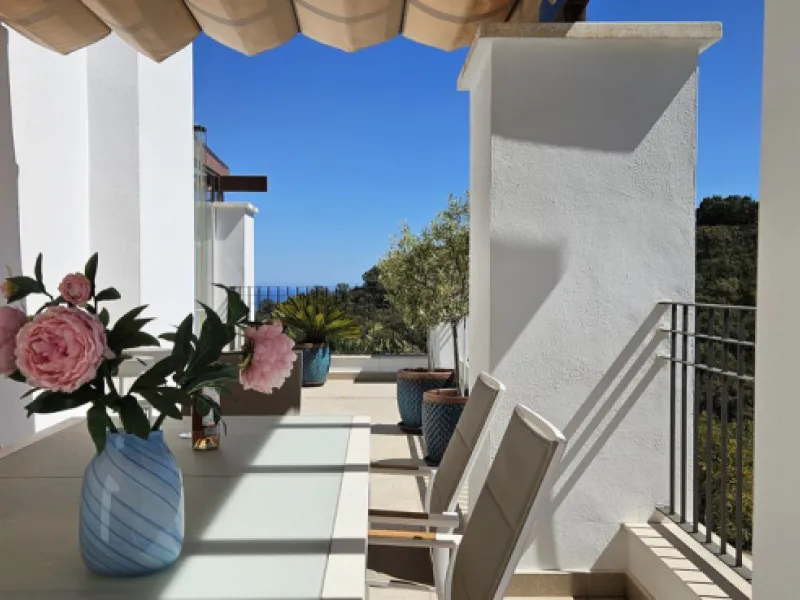 Apartment - Penthouse в продаже в Marbella, Málaga. В доме 3 спален и 2 ванных комнат. Площадь дома 114 м²
