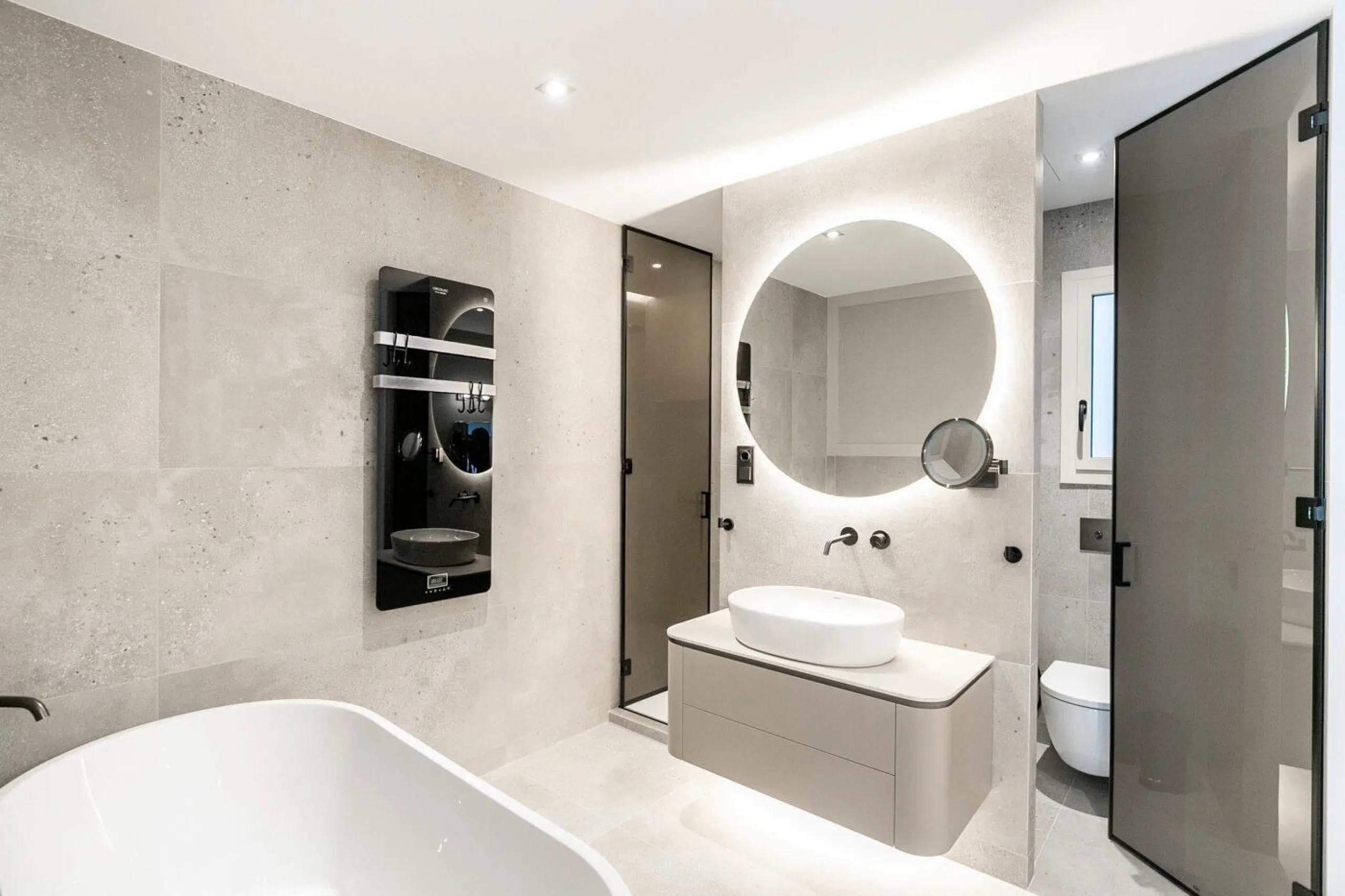 Luxury Apartment with Terrace and Casa Batlló Views on Passeig de Gracia, Barcelona