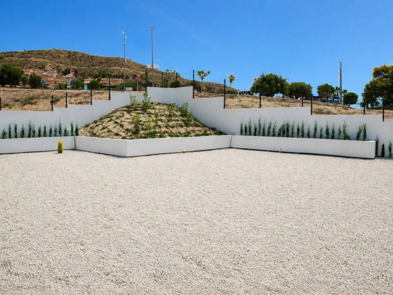 Modern Villa with Private Garden in a Natural Setting near Bonalba Golf in Busot, Alicante