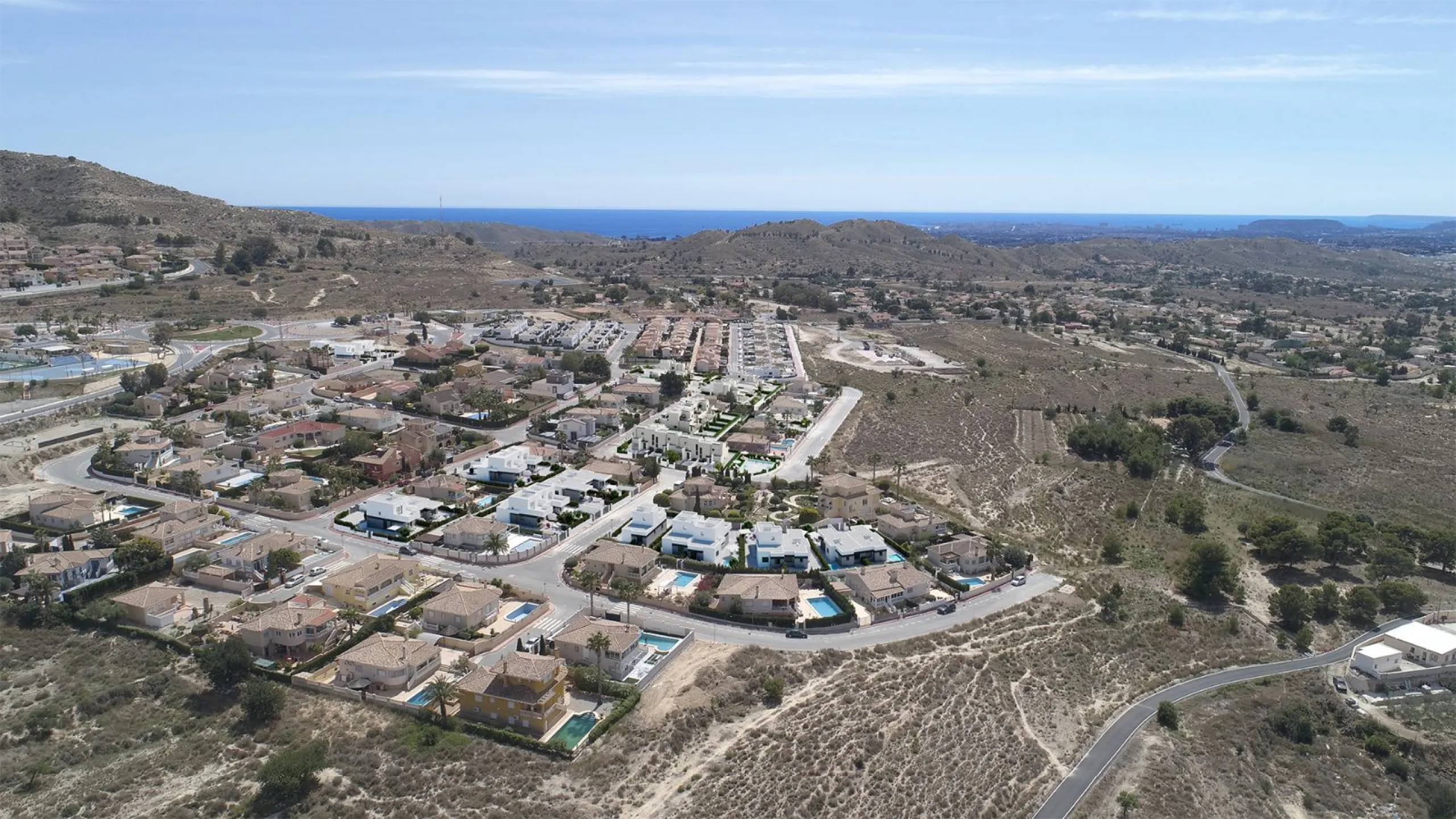 Modern Villa with Private Garden in a Natural Setting near Bonalba Golf in Busot, Alicante