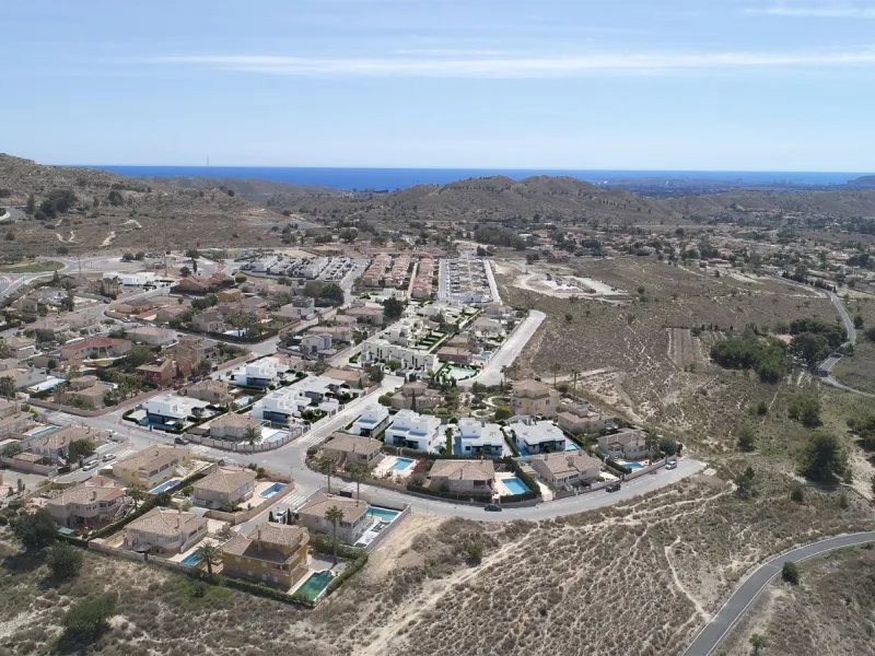 Modern Villa with Private Garden in a Natural Setting near Bonalba Golf in Busot, Alicante