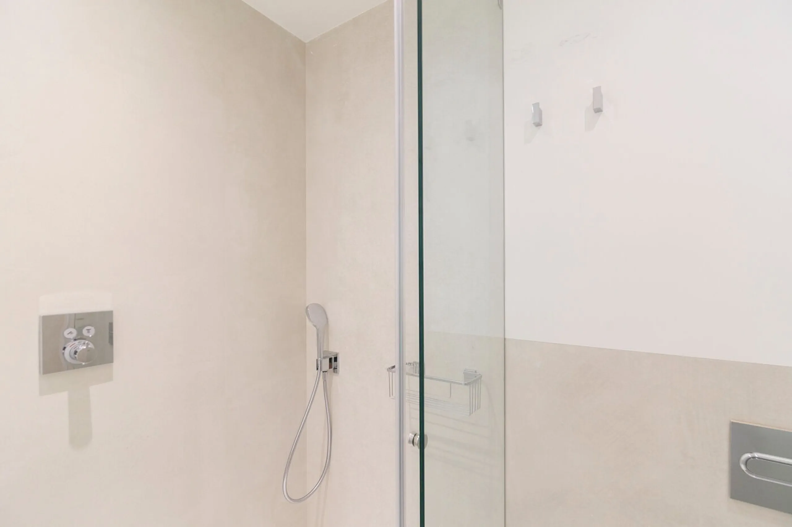 Elegant High-Floor Apartment with Park Views in Turó Park, Barcelona