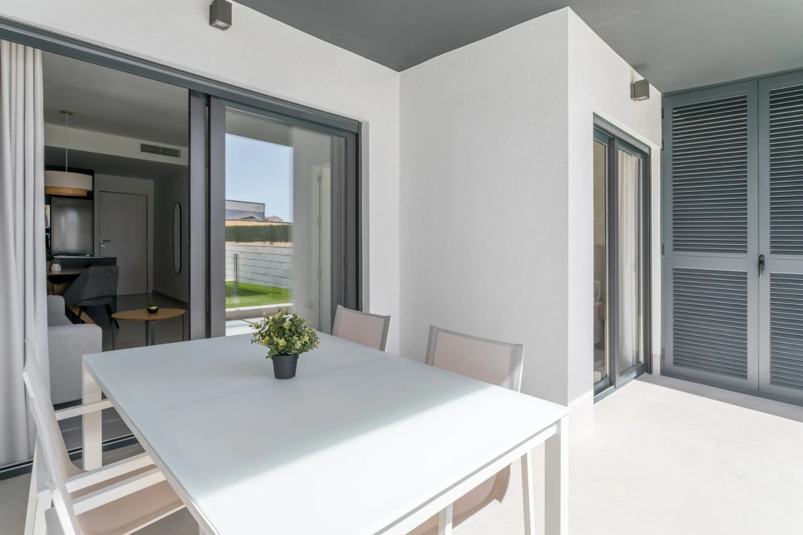 Penthouse with Solarium and Sea Views in Torrevieja, Alicante