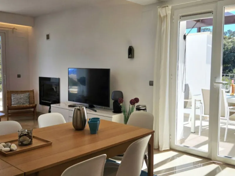 Apartment - Penthouse в продаже в Marbella, Málaga. В доме 3 спален и 2 ванных комнат. Площадь дома 114 м²