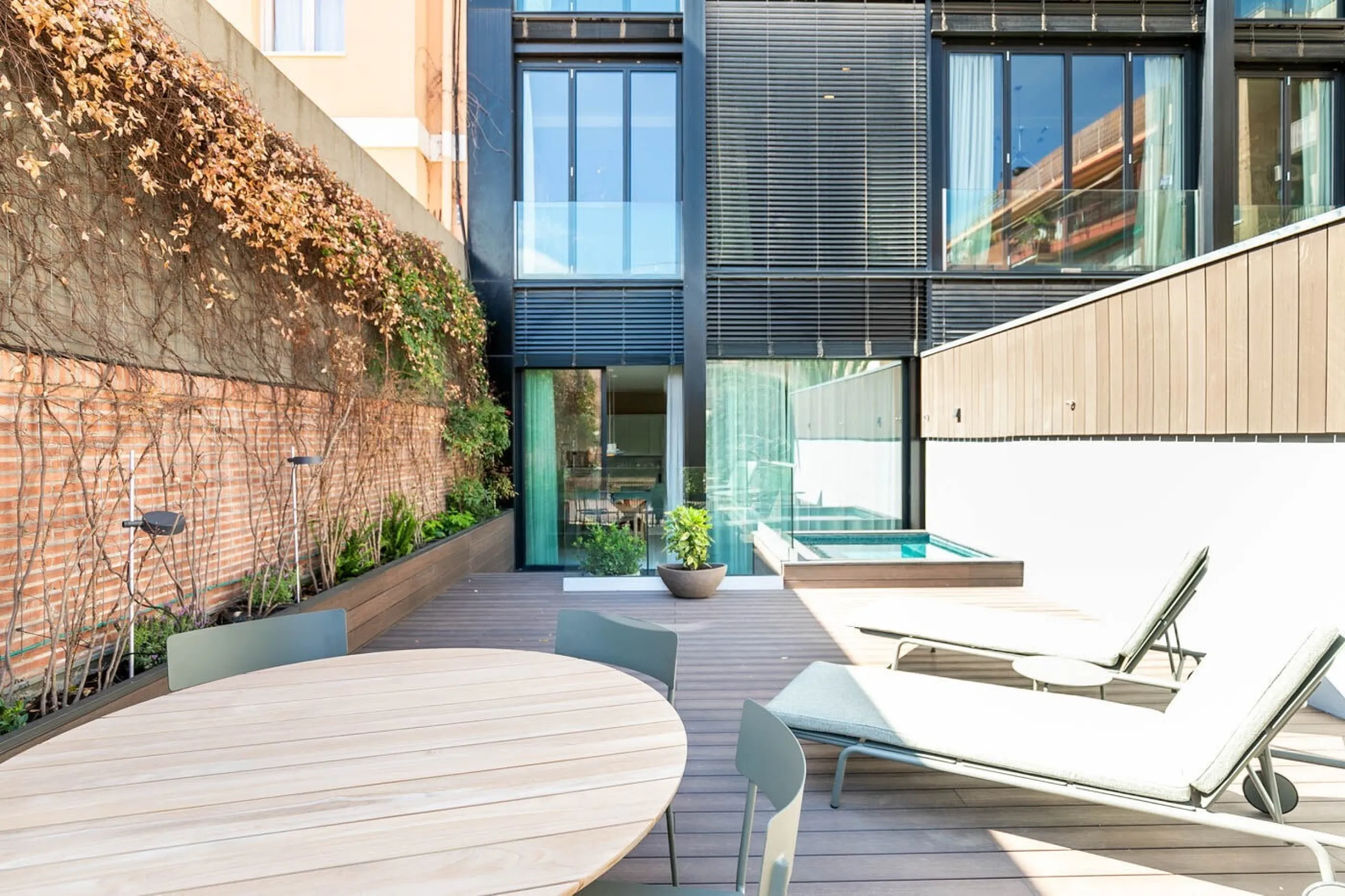 Luxury Duplex with Private Pool and Garden in Sant Gervasi, Barcelona