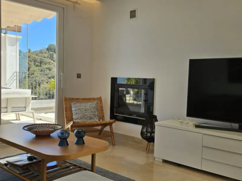 Apartment - Penthouse в продаже в Marbella, Málaga. В доме 3 спален и 2 ванных комнат. Площадь дома 114 м²