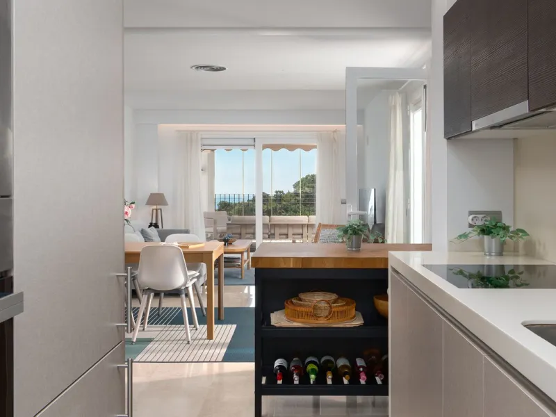 Apartment - Penthouse в продаже в Marbella, Málaga. В доме 3 спален и 2 ванных комнат. Площадь дома 114 м²
