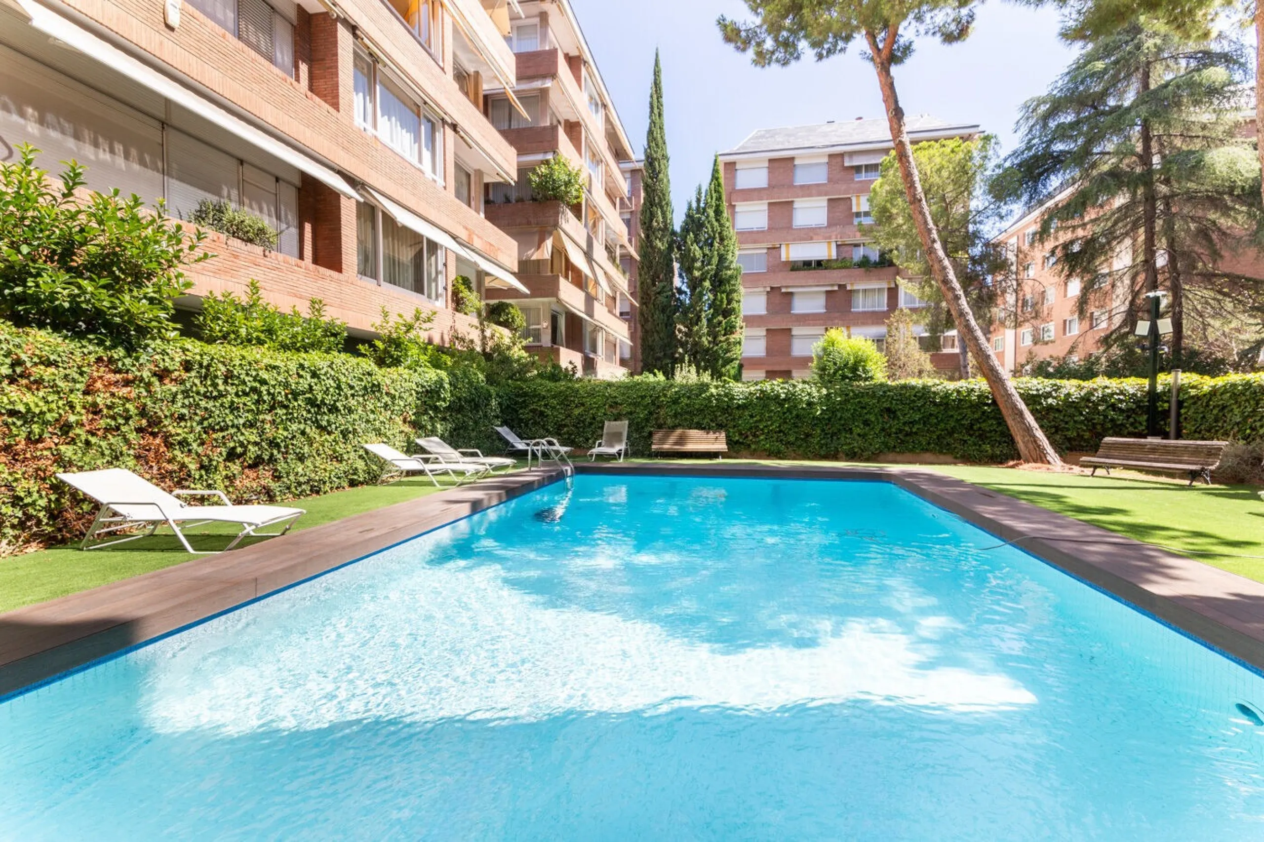 Five-Bedroom Apartment with Terrace and Pool in Turó Park, Barcelona
