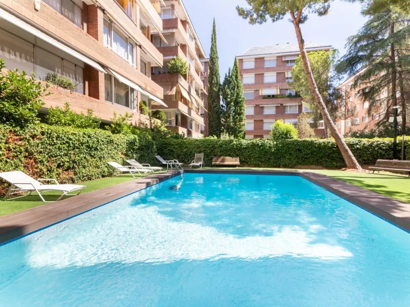 Five-Bedroom Apartment with Terrace and Pool in Turó Park, Barcelona
