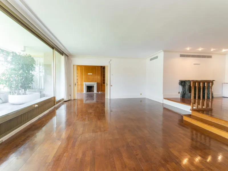 Five-Bedroom Apartment with Terrace and Pool in Turó Park, Barcelona