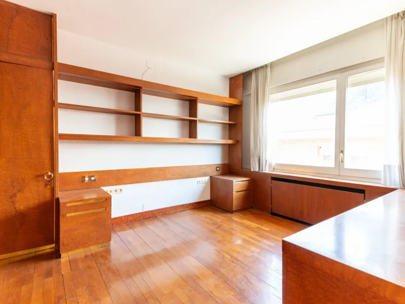 Five-Bedroom Apartment with Terrace and Pool in Turó Park, Barcelona