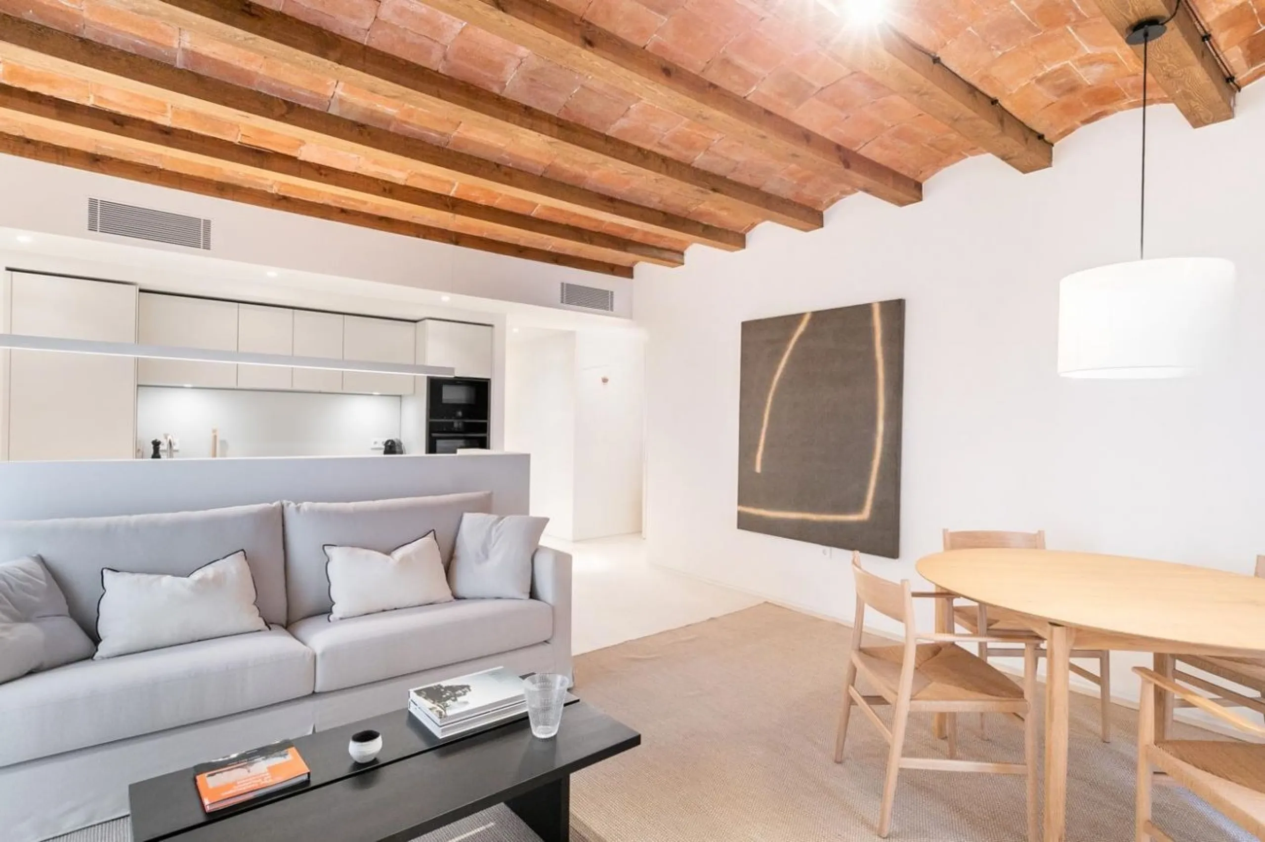Elegant Furnished Luxury Apartment in El Gótico, Barcelona
