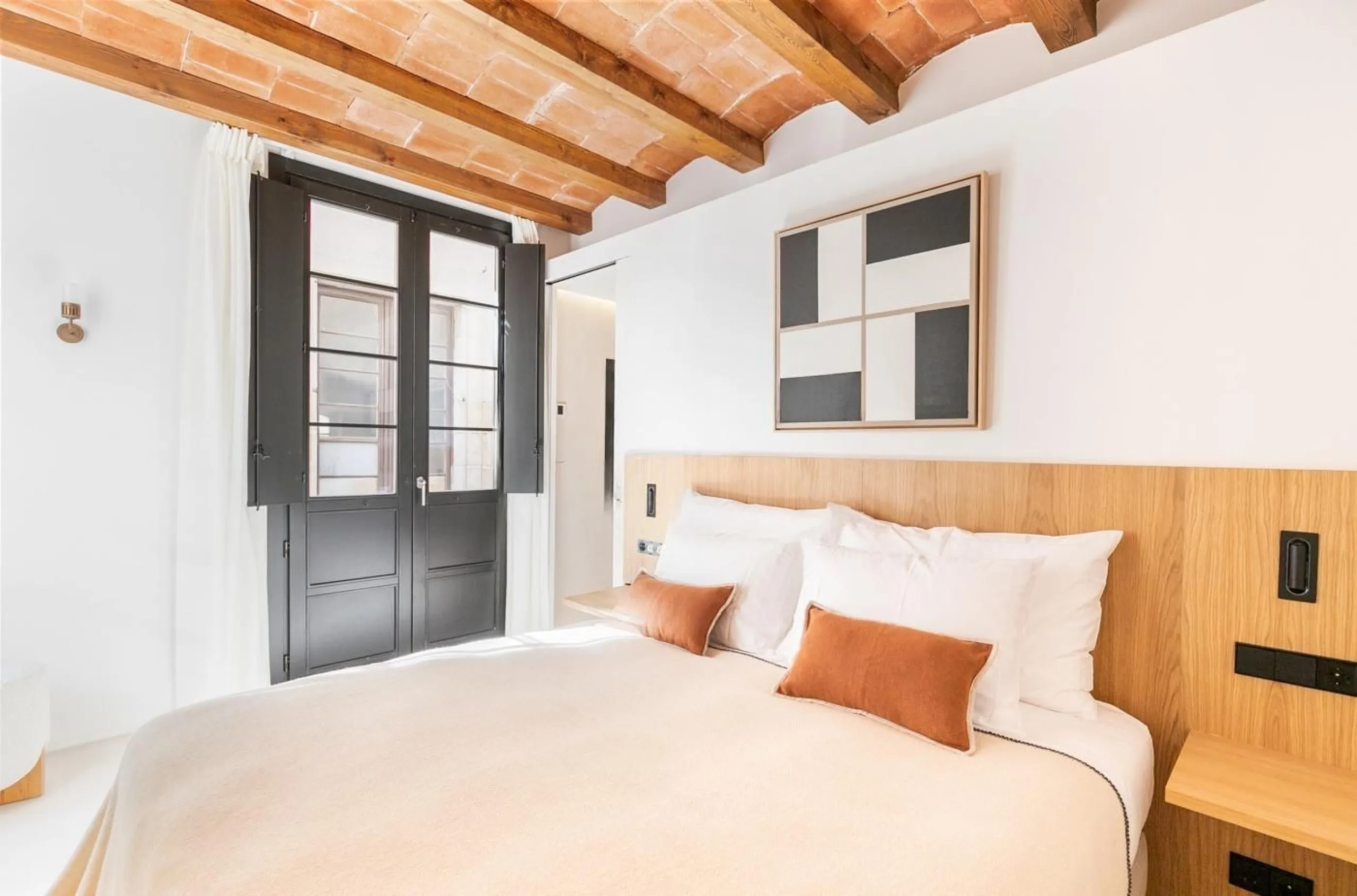 Elegant Furnished Luxury Apartment in El Gótico, Barcelona