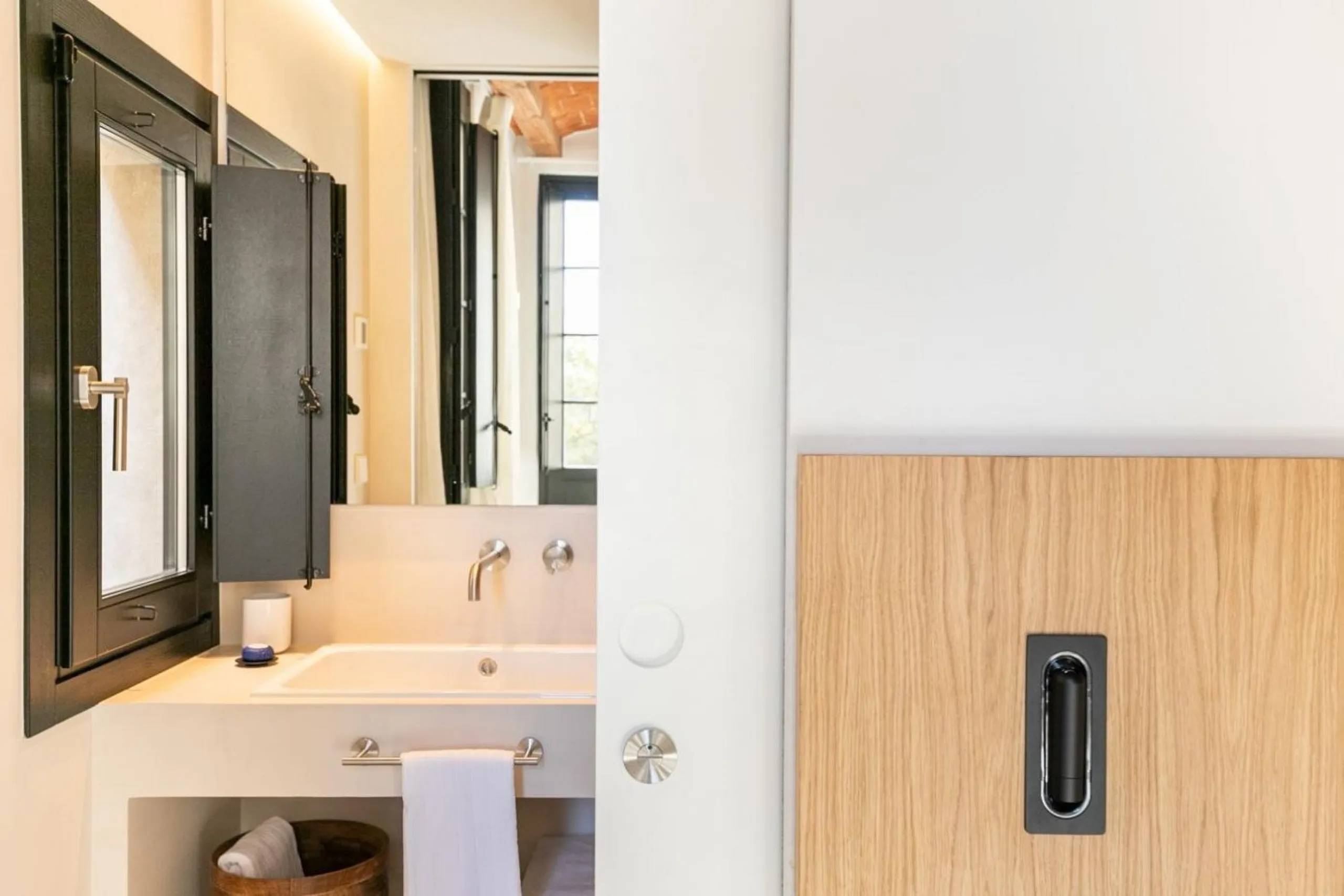 Elegant Furnished Luxury Apartment in El Gótico, Barcelona